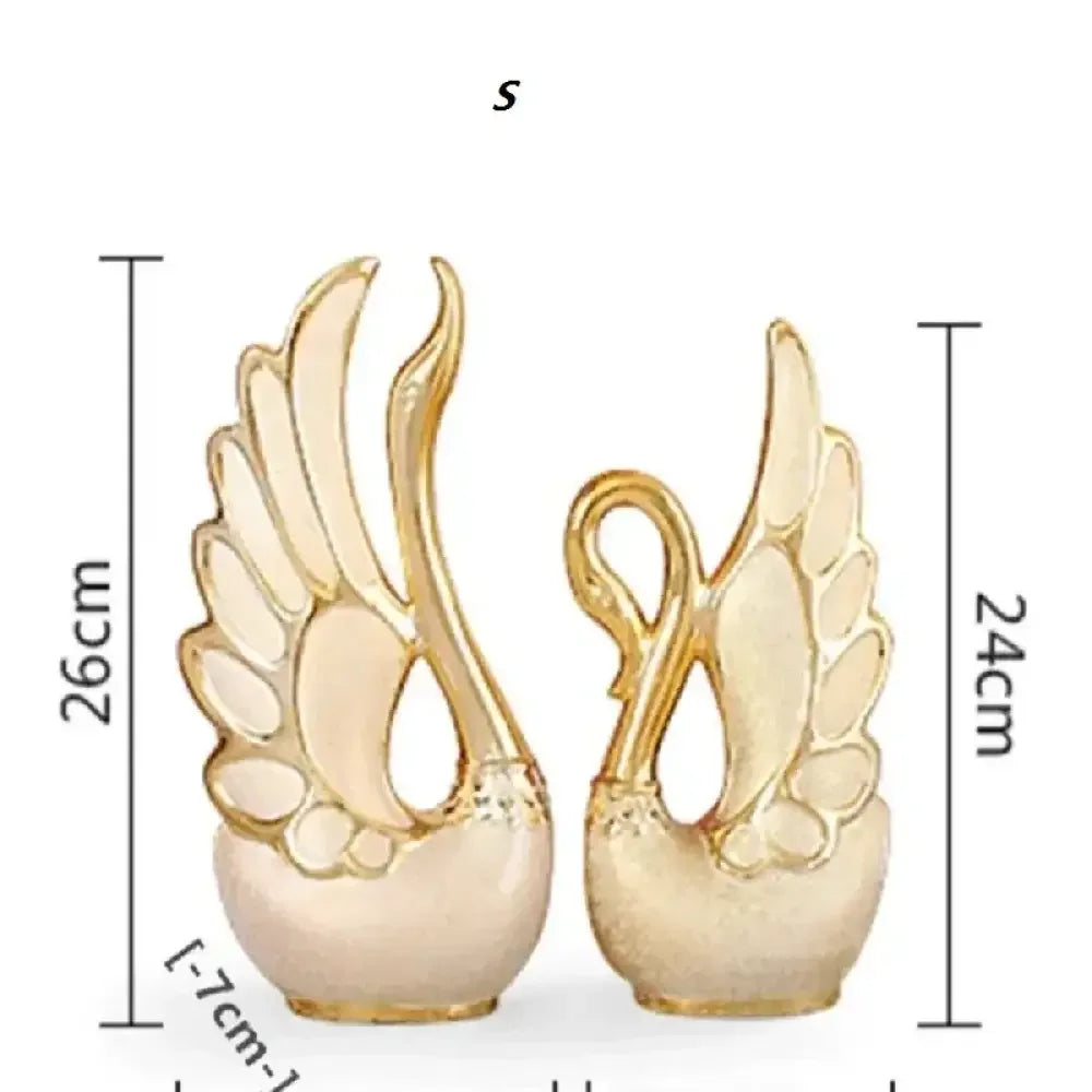 2PC Gold-Toned Lover Sculptures - Ninjanew