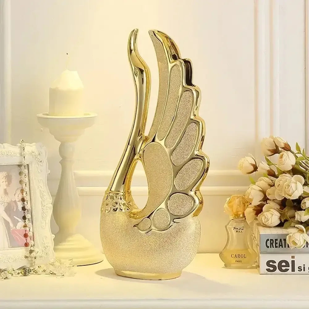 2PC Gold-Toned Lover Sculptures - Ninjanew