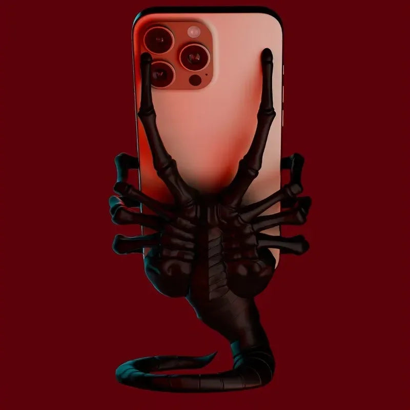 Alien Facehugger Phone Holder – 3D Sci-Fi Desktop Mobile Stand -