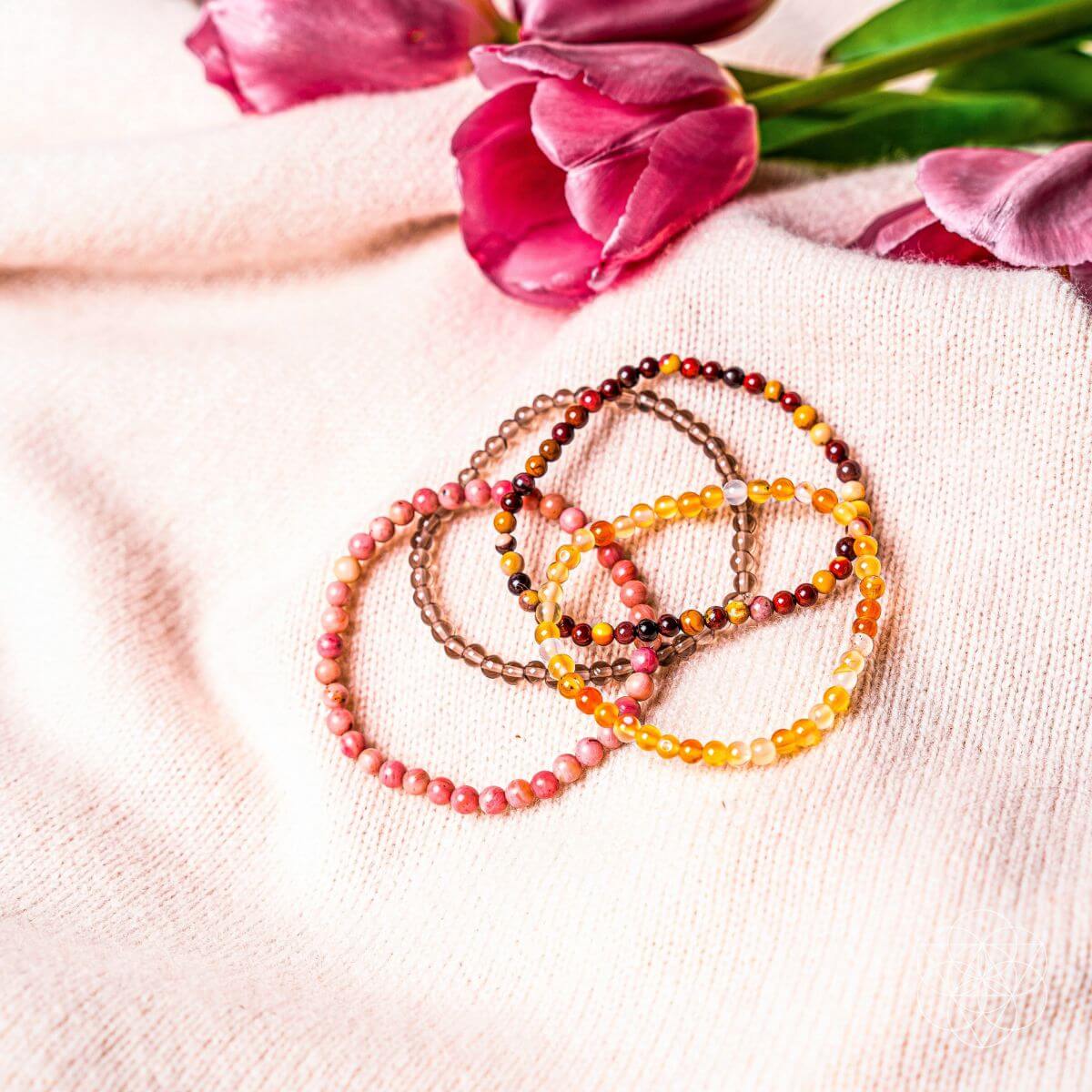 Das Chakra-Balancierende-Armband-Set
