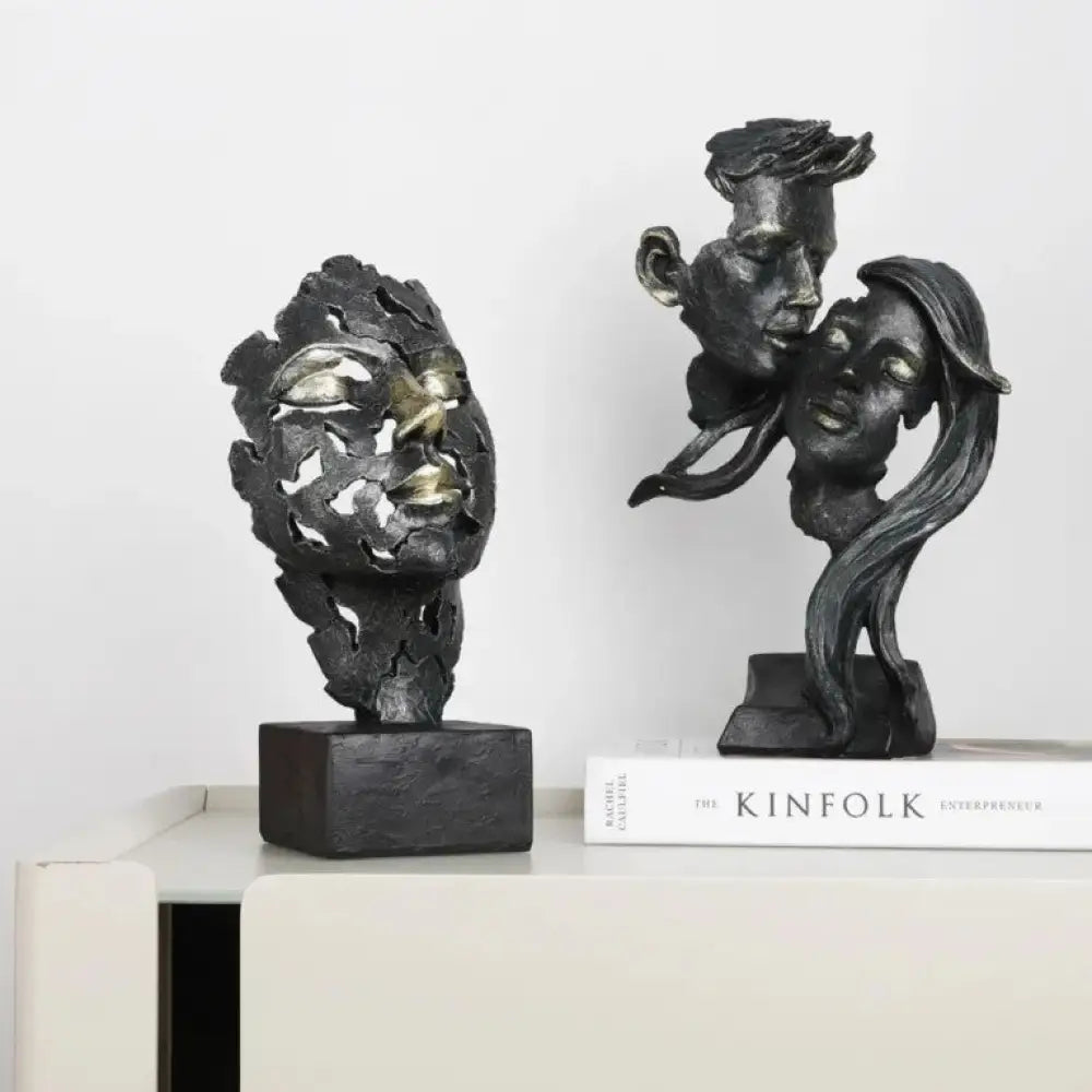 Vintage Kiss Face Mask Sculpture – Retro Black Gold Statue