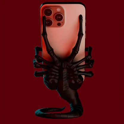 Alien Facehugger Phone Holder – 3D Sci-Fi Desktop Mobile Stand - 