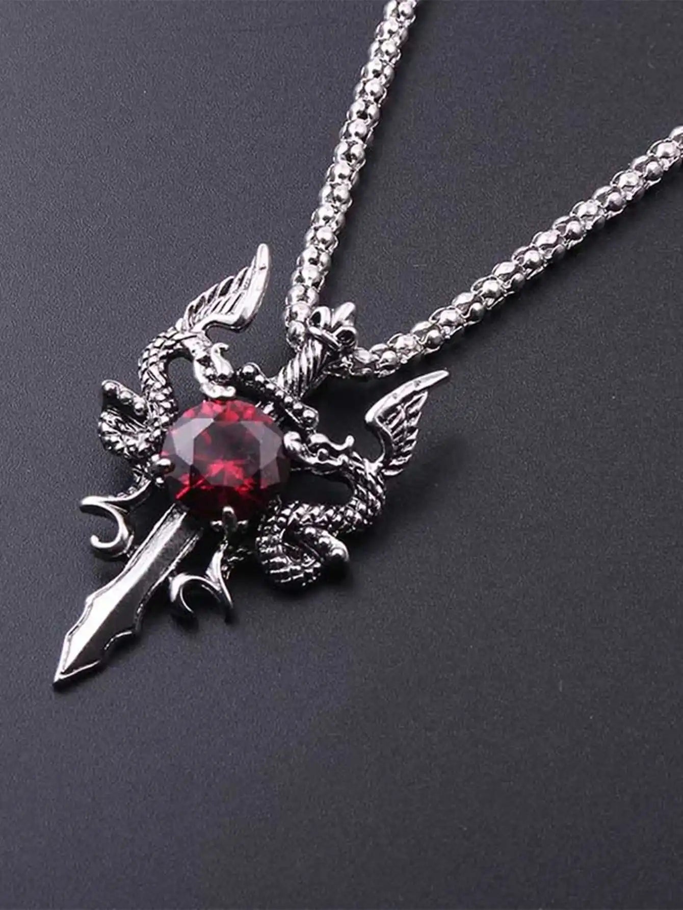 Men's Gothic Dragon Long Necklace – Retro Dominant Pendant & Water Diamonds
