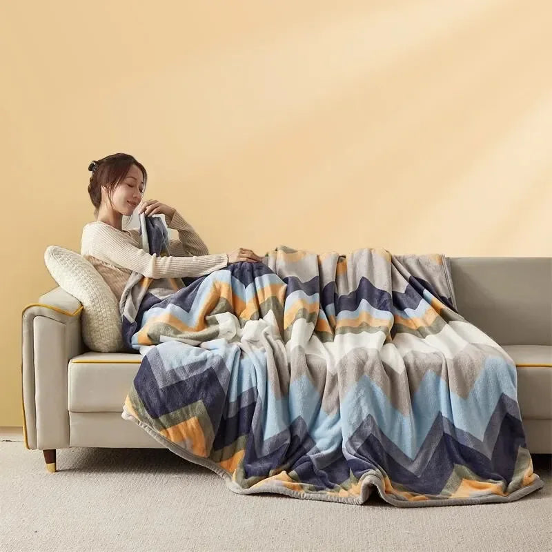 Extra Soft Thickened Flannel Blanket Cozy Air Conditioning & Nap Throw - 100x140cm / Zigzag Pattern