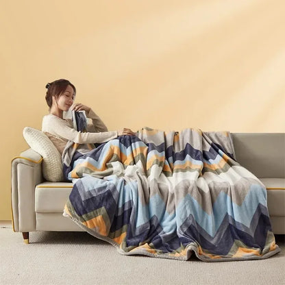 Extra Soft Thickened Flannel Blanket Cozy Air Conditioning & Nap Throw - 100x140cm / Zigzag Pattern