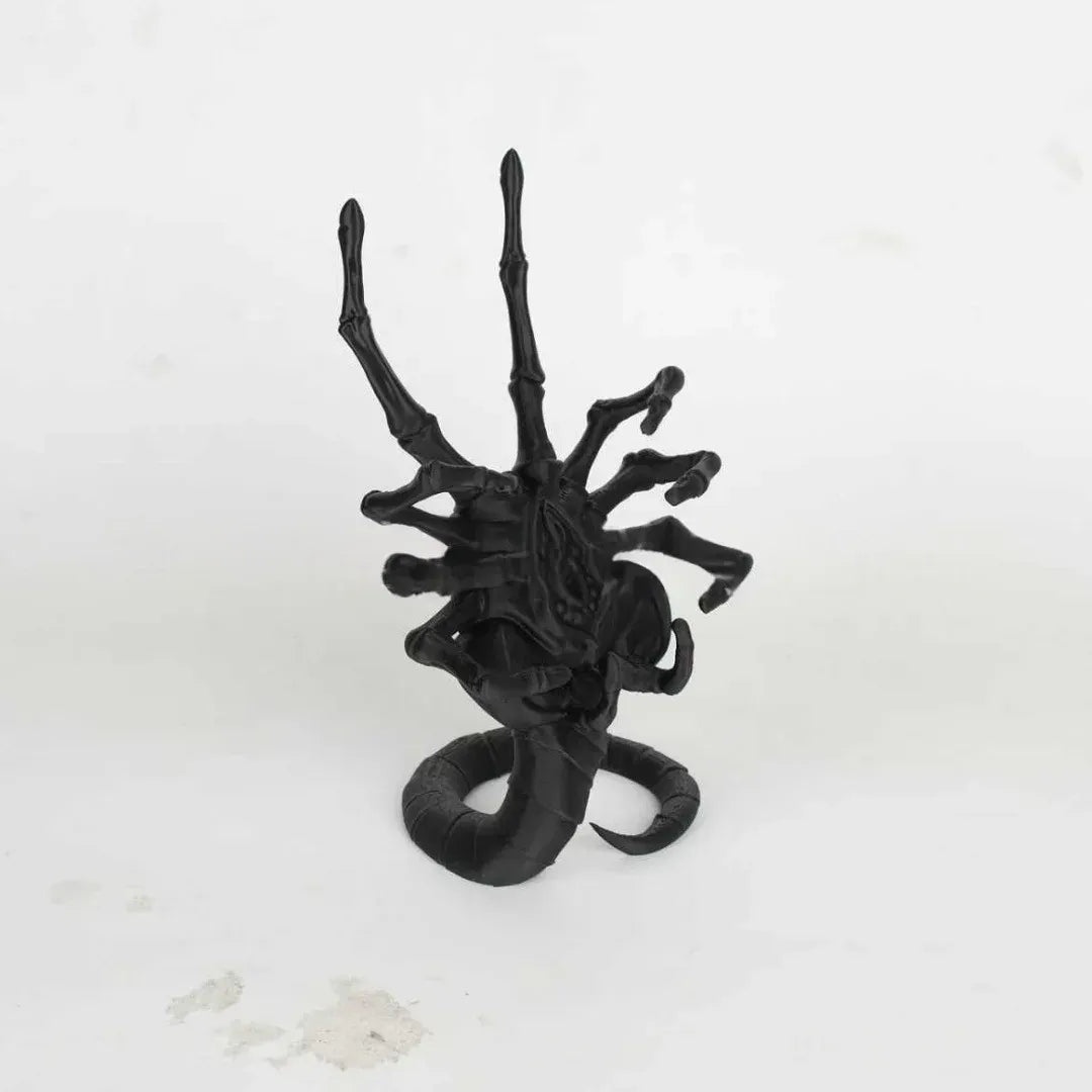 Alien Facehugger Phone Holder – 3D Sci-Fi Desktop Mobile Stand