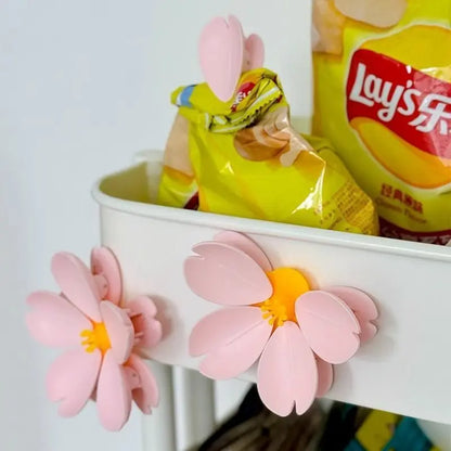Sakura Magnetic Snack Clip – Creative Flower Petal Food Sealer & Fridge Magnet