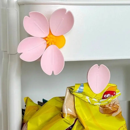 Sakura Magnetic Snack Clip 