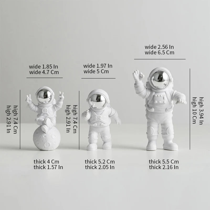 Creative Desktop Astronaut Ornament Space-Themed Gift for Boys & Girls