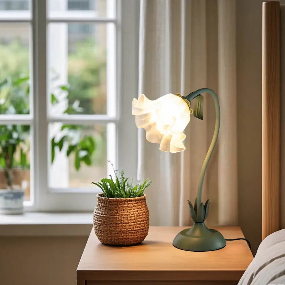 Green Vintage Flower Lamp 360° Adjustable LED Bedside Light with Three-Tone & Diamond Refraction