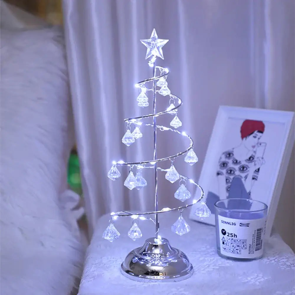 LED Christmas tree lamp specifications showing IP44 protection and 3 AAA battery power