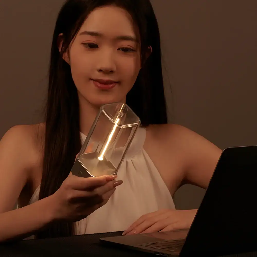 LED cordless table lamp specifications showing 5V USB rechargeable and 0-5W wattage