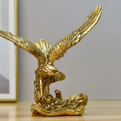 Nordic Resin Golden Eagle Animal Figurines Hawk Statue Craft Sculpture