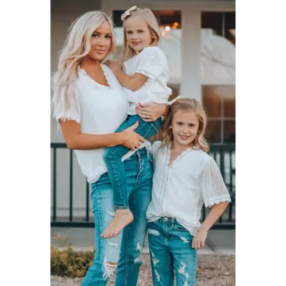 Women’s Lace Splicing V-Neck Swiss Dot Short Sleeve Top