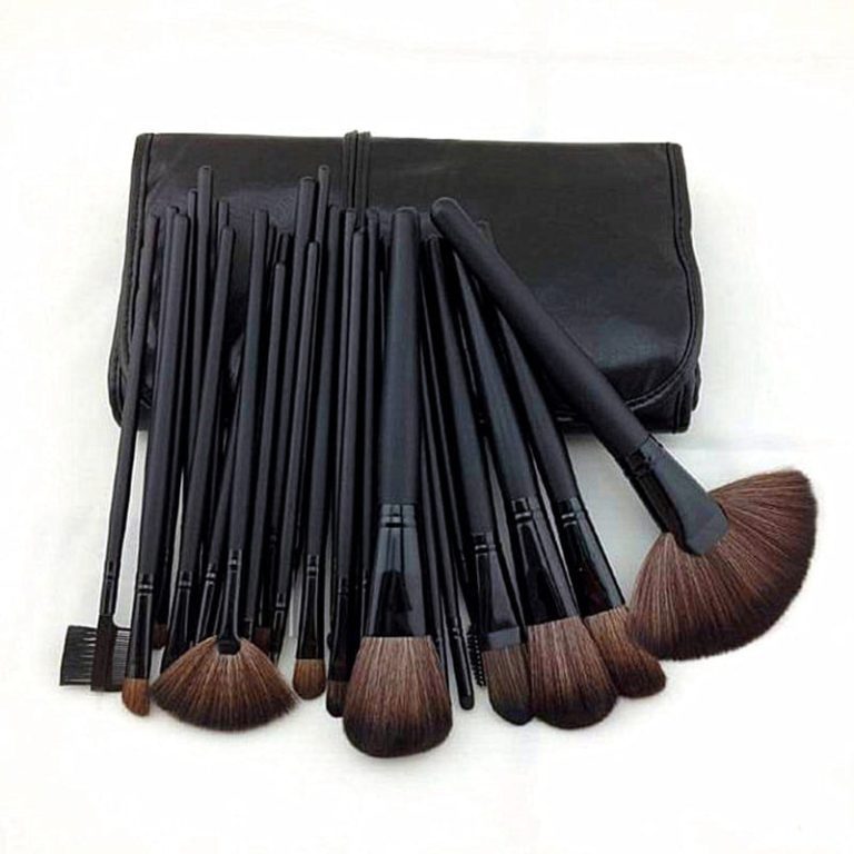 24 Piece Premium Wood Makeup Brush Set with Free Case - Image 4