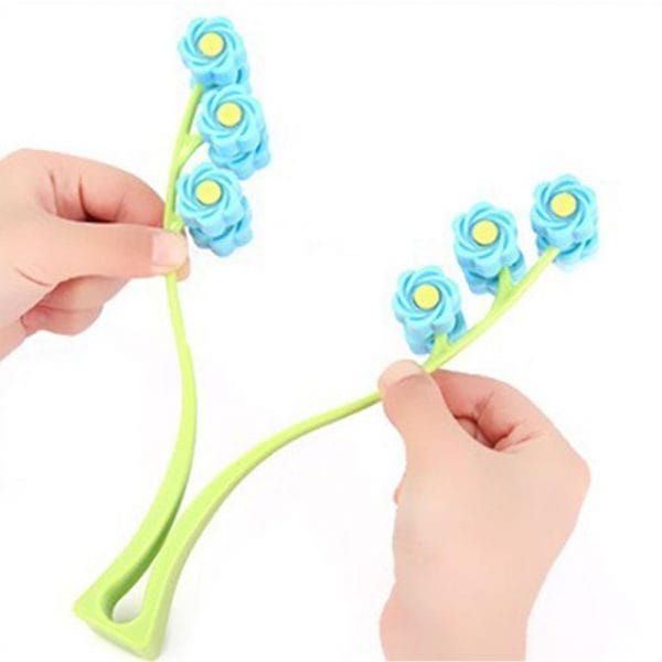 Anti-Wrinkle Flower Face Roller - Image 2
