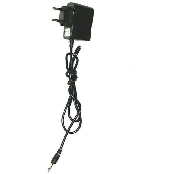 Sewing Machine - Image 7