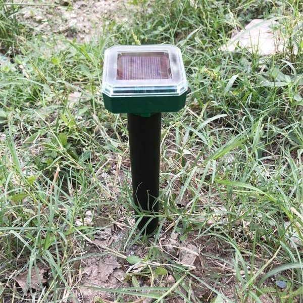 2Pcs Solar Electronic Snake Repeller - Image 4