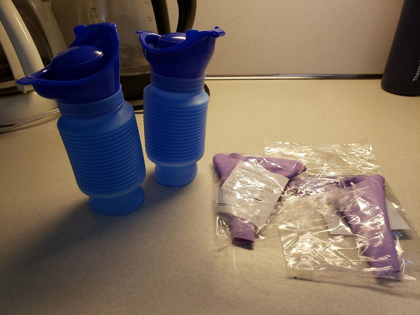 Emergency Portable Urinal Retractable Urine Bag photo review